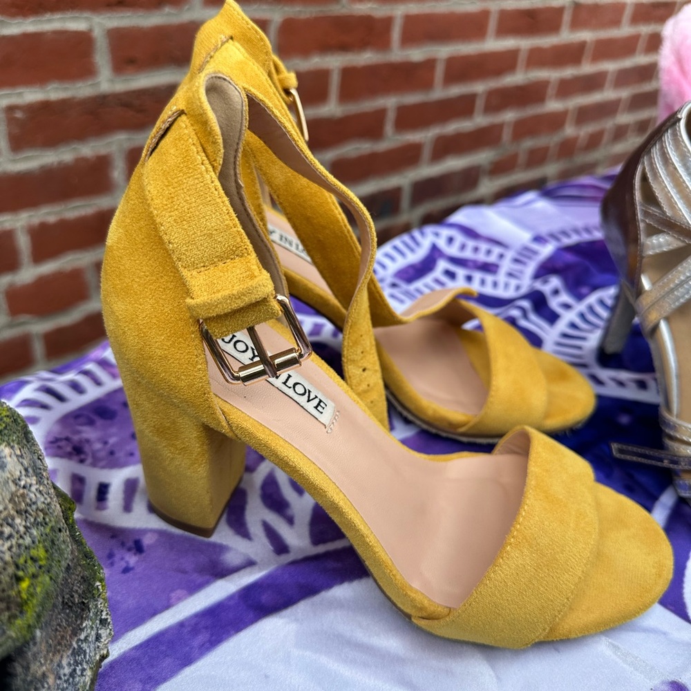 (LIKE NEW) Love Yellow Suede Women's Heels - Size 6.5
